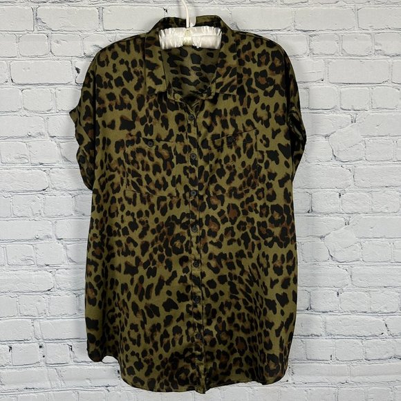 Fate Women's Leopard Print Button Up Collared Cap Sleeved Blouse, Size Med. NWOT - Picture 2 of 7